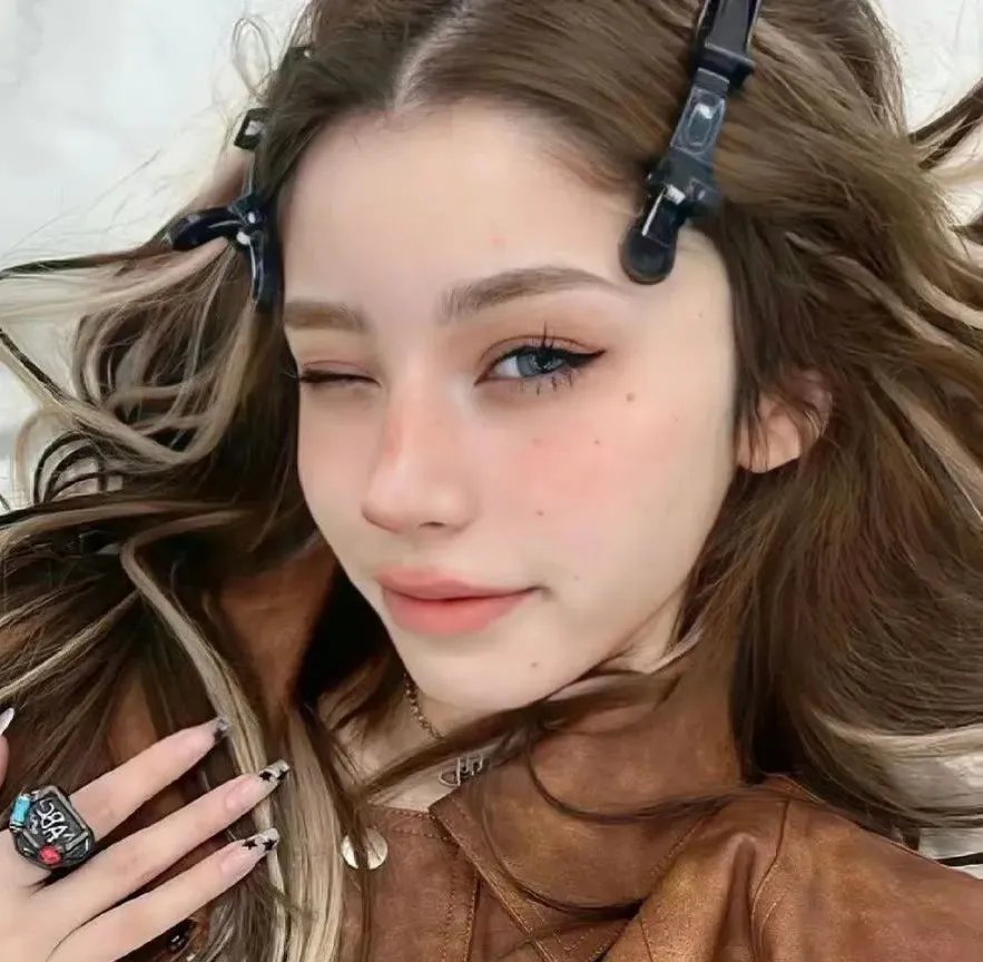 拜托爹地,咱家真不普通七岁闺女竟是我的顶头上司